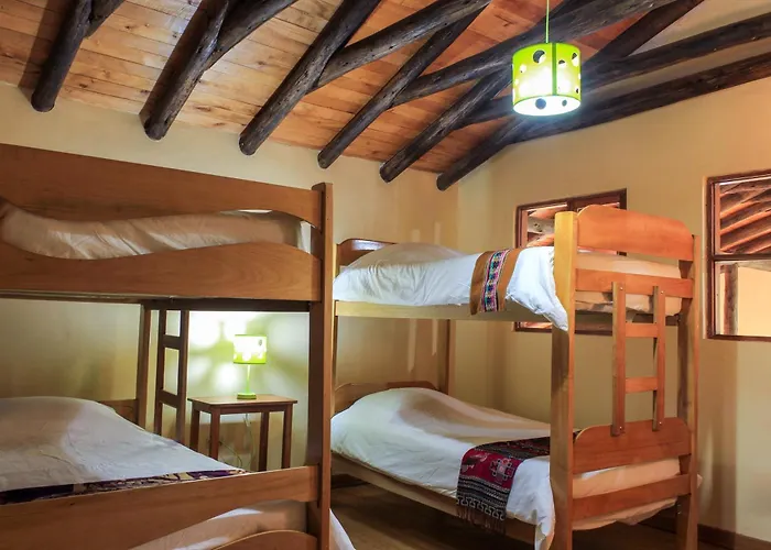 Casa de férias Spacious Entire House With Awesome Mountain Views *