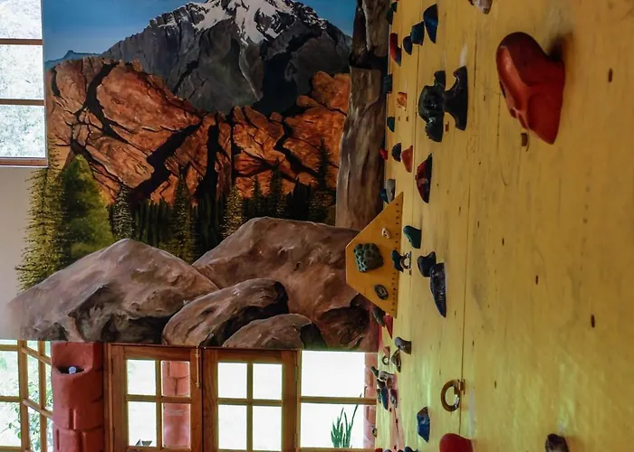 Spacious Entire House With Awesome Mountain Views